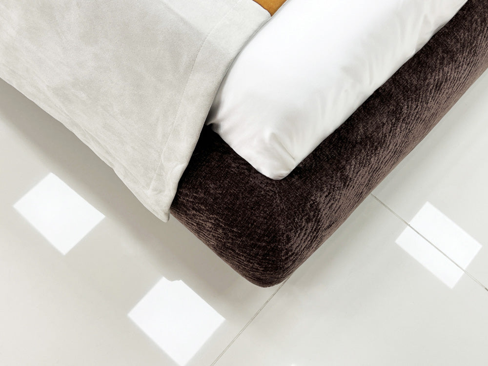 GC2306 Upholstered Bed