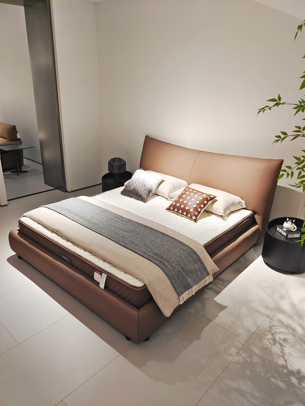 GC2311 Upholstered Bed