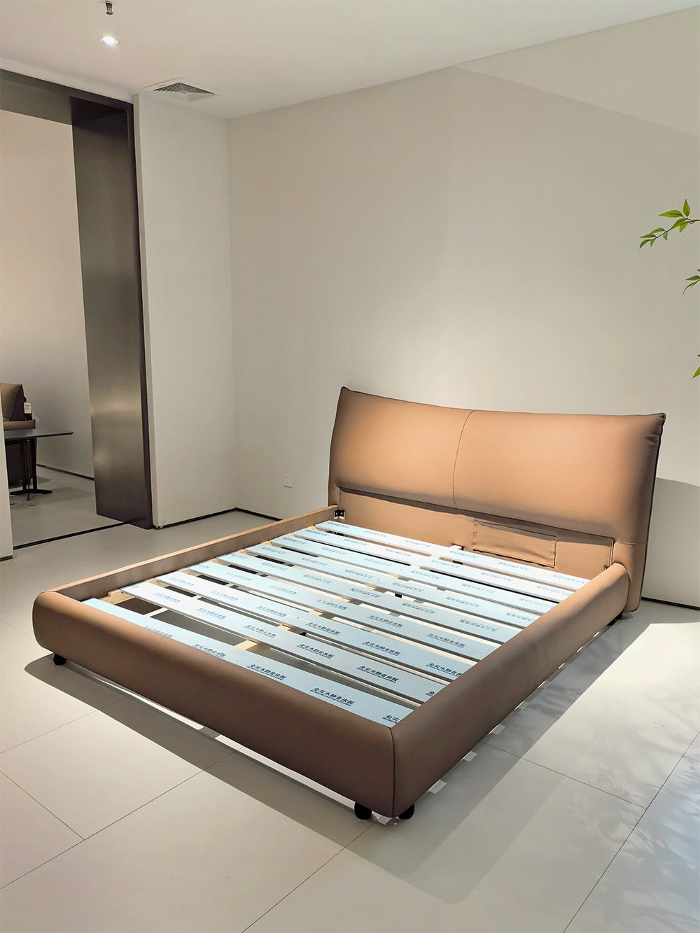 GC2311 Upholstered Bed