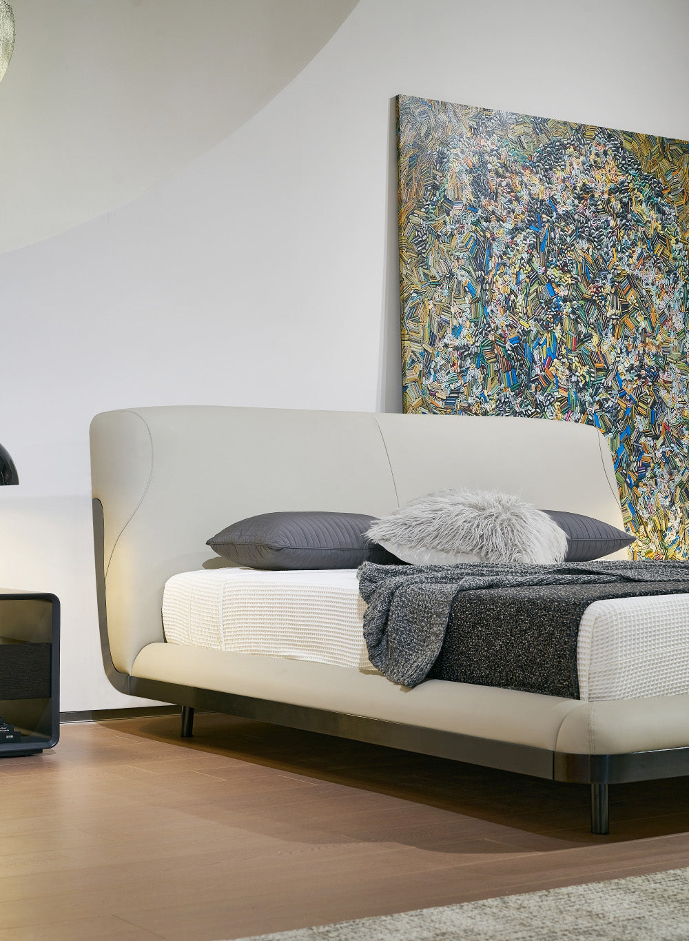 GC2313 Upholstered Bed
