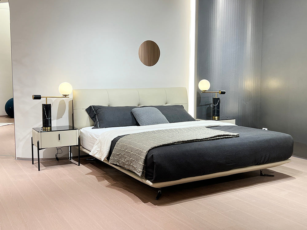 GC2322 Upholstered Bed