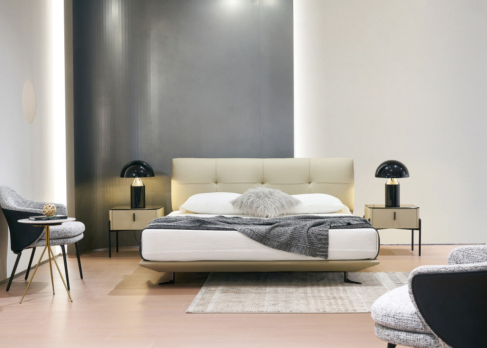 GC2322 Upholstered Bed