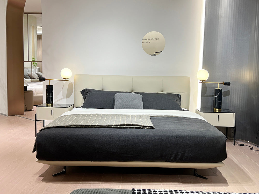 GC2322 Upholstered Bed