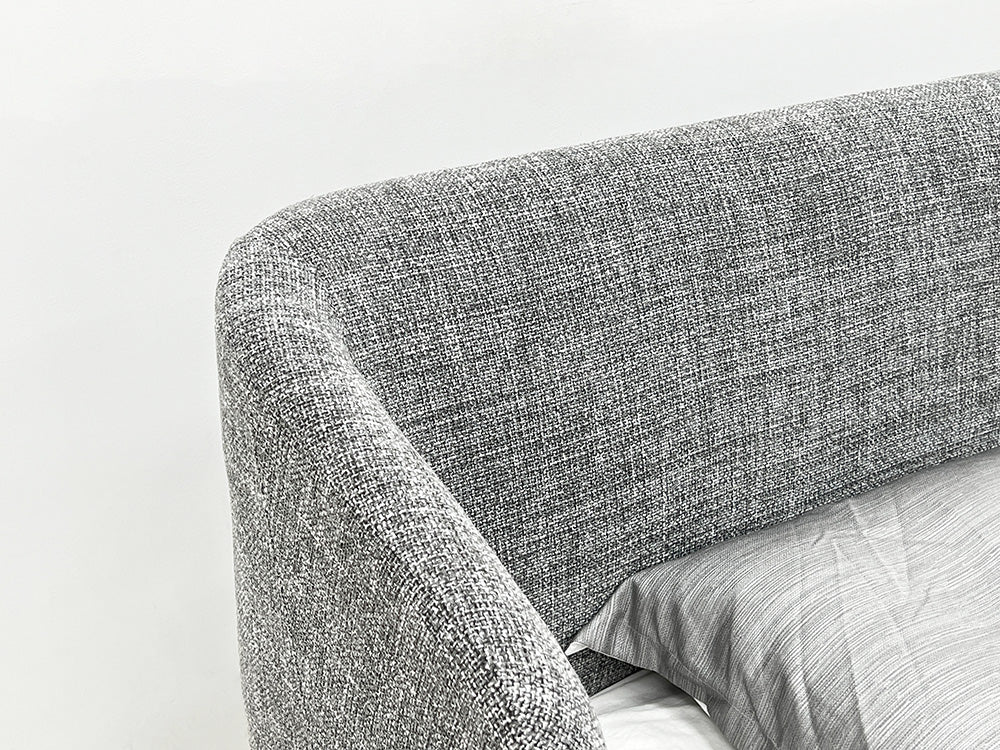 GC2323 Upholstered Bed