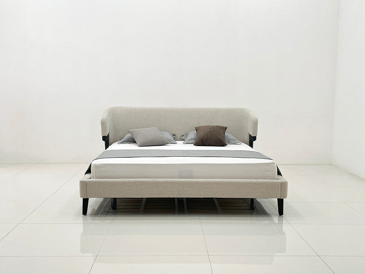 GC2323 Upholstered Bed