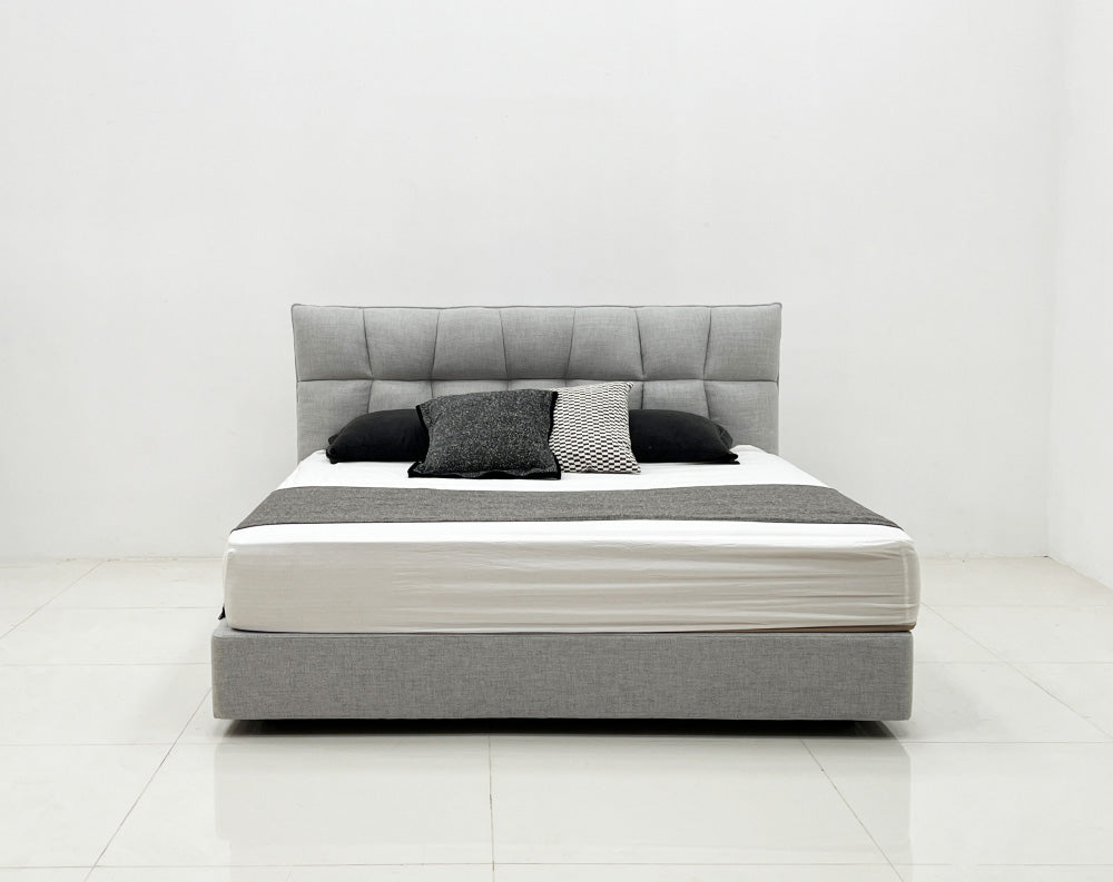 GC2333 Upholstered Bed