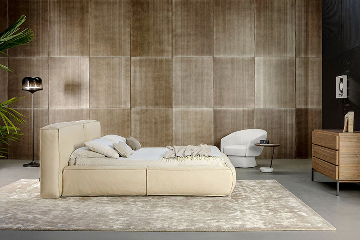 GC2337 Upholstered Bed