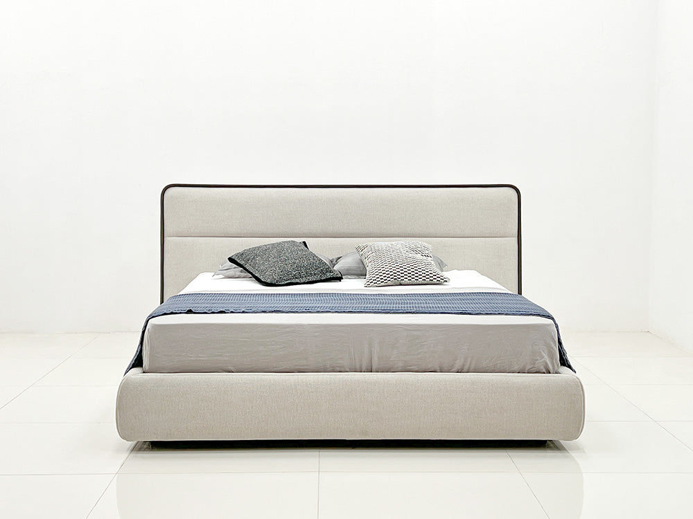 GC2338 Upholstered Bed