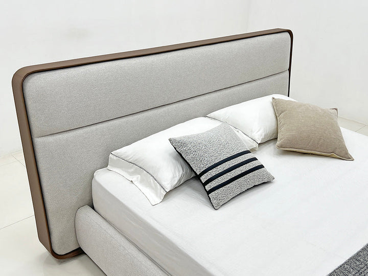 GC2338 Upholstered Bed