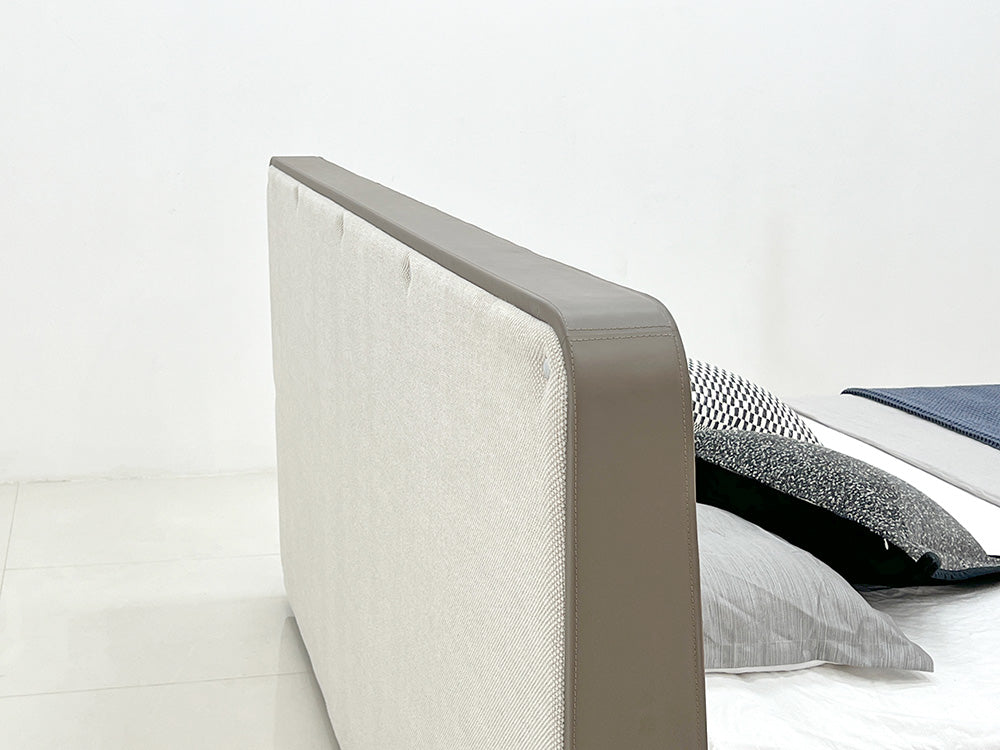 GC2338 Upholstered Bed