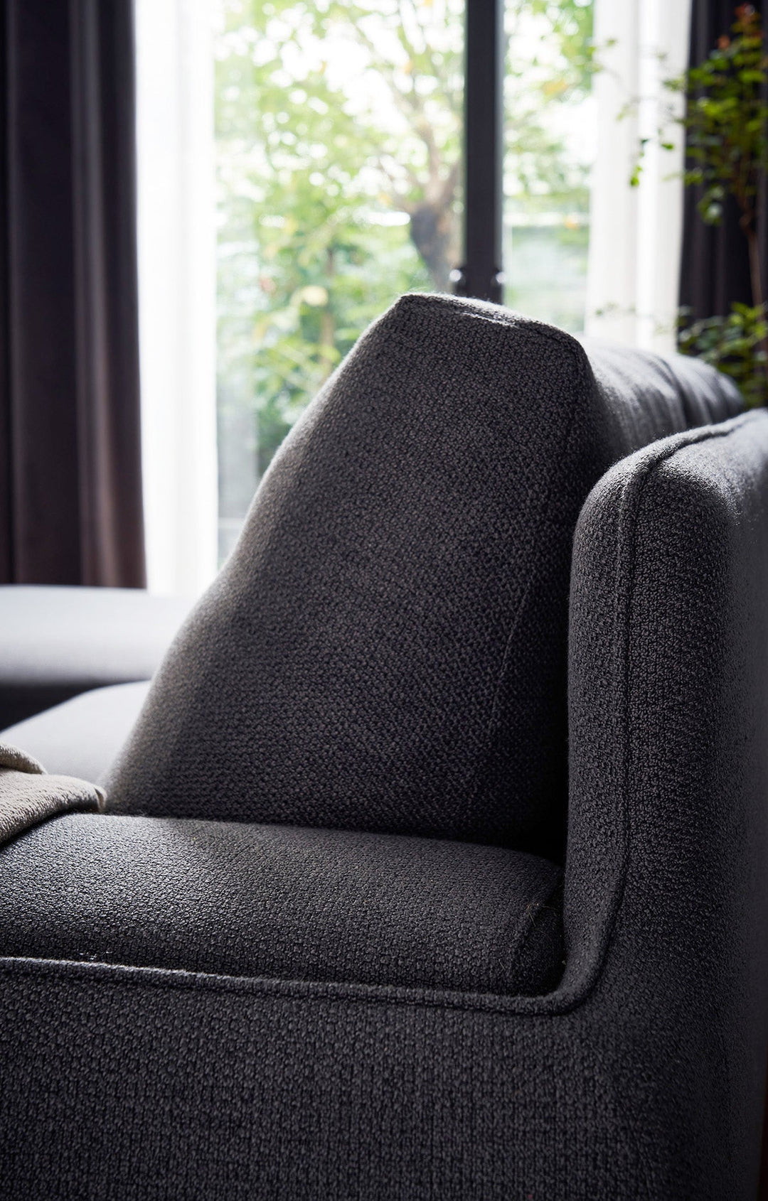 GS9023 Classic Detachable Fabric Sectional Sofa