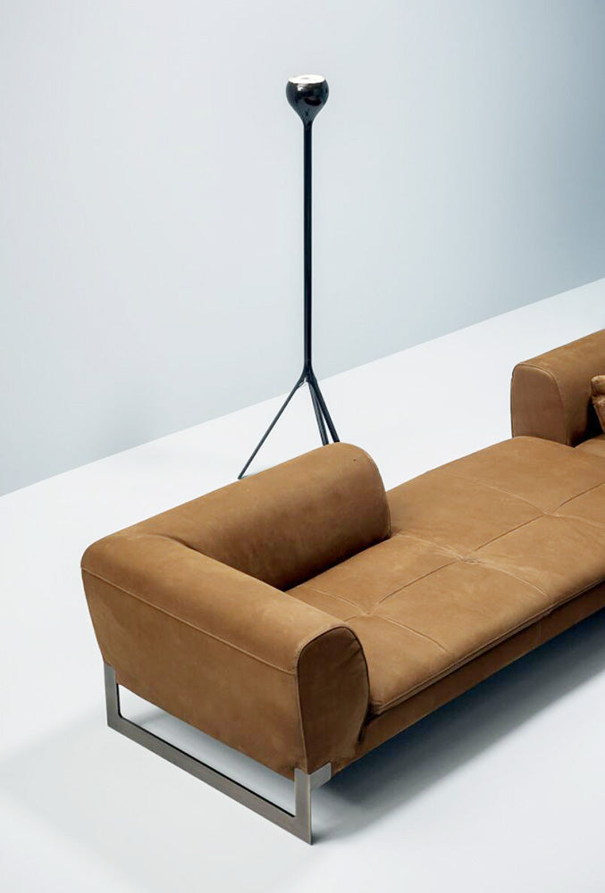 GS9081 Italian Modern Red Fabric Sofa