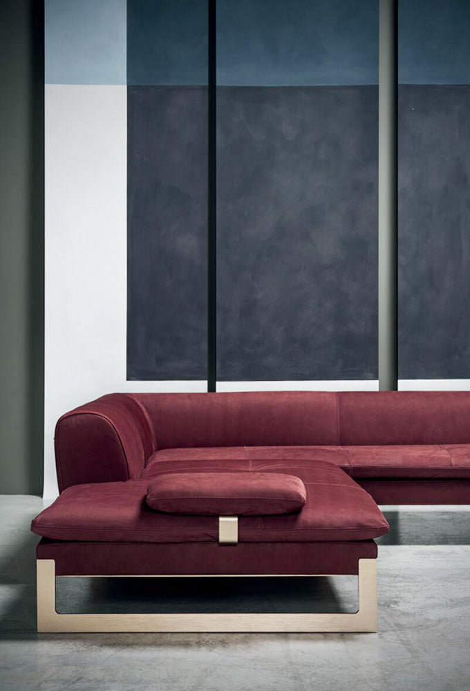 GS9081 Italian Modern Red Fabric Sofa