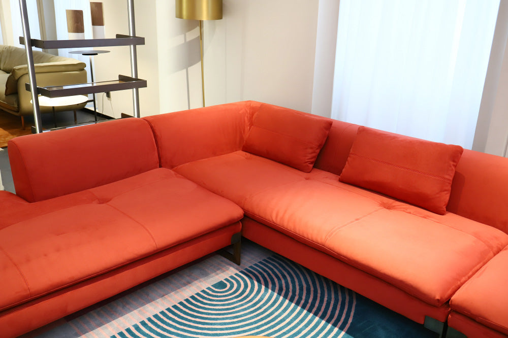 GS9081 Italian Modern Red Fabric Sofa