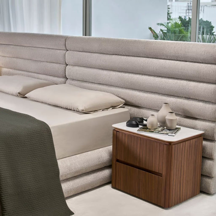 GC2509 Upholstered Bed